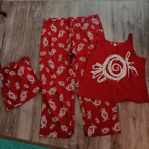 Victoria's Secret Other - New Y2K Victoria's secret moda international pajamas